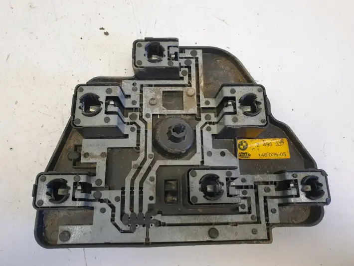 BMW E39 sedan WKŁAD TYLNEJ LAMPY Lewy tył kierowcy 2496337