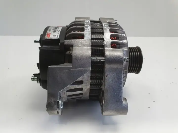 Opel Omega B 2.5 V6 ALTERNATOR A1010 100A