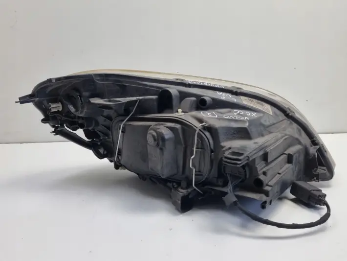 Volvo XC60 I 08-13r PRZEDNIA LAMPA LEWA lewy przód USA 30763147
