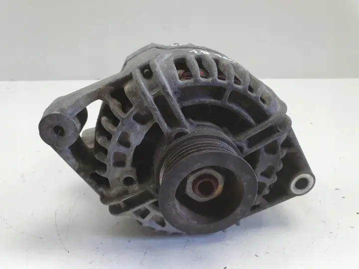 Opel Vectra C 1.8 16V ALTERNATOR bosch 0124425009 YU 120A