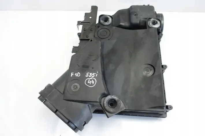 BMW F10 535 3.0 i OBUDOWA FILTRA POWIETRZA 7604404