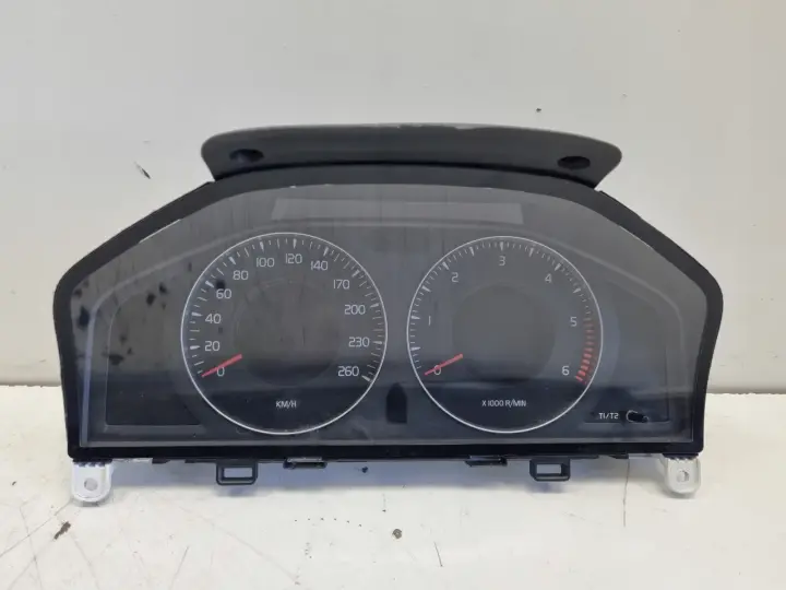Volvo S80 II V70 III XC70 II LICZNIK ZEGARY Europa diesel 31270899AA