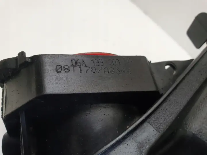 Audi A3 II 8P 1.6 8V KOLEKTOR SSĄCY 06A133203FA