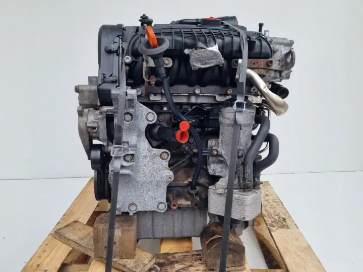 SILNIK KOMPLET VW Golf V 2.0 TDI 140KM ładnie pracuje BKD