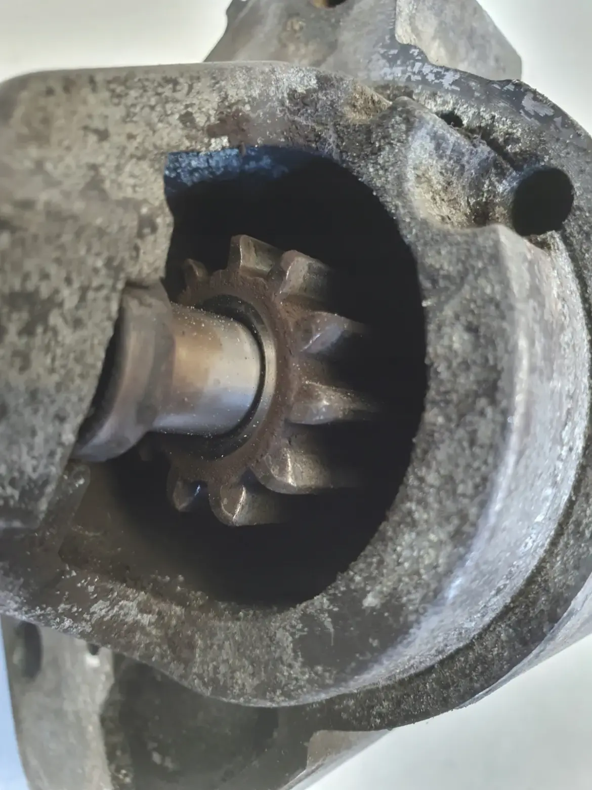 Peugeot 207 1.4 16V VTi ROZRUSZNIK V755001780-04 M000T32271ZE