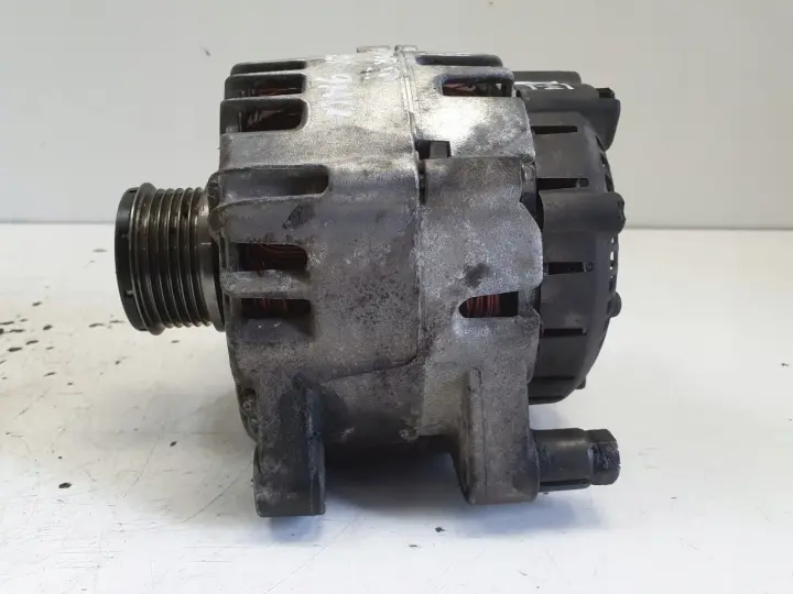 Peugeot Partner II 1.6 HDI ALTERNATOR valeo 9665617780