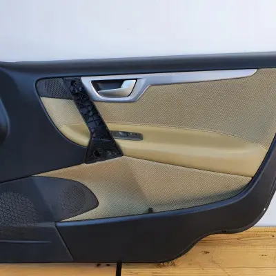 Volvo S60 PRZEDNI BOCZEK DRZWI PRAWY PRZÓD europa