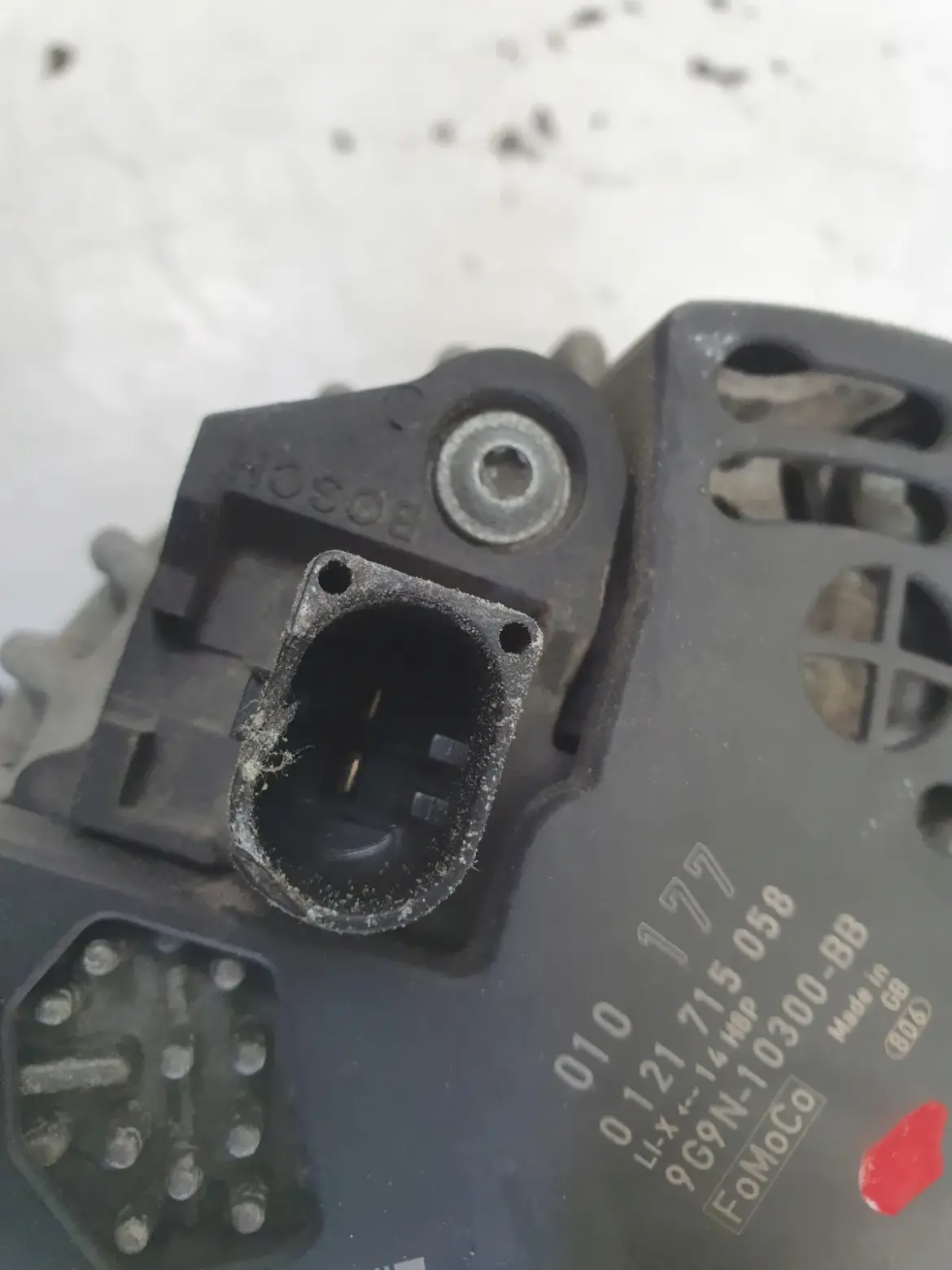 Volvo S60 II 2.0 T5 10-18r ALTERNATOR 0121715058