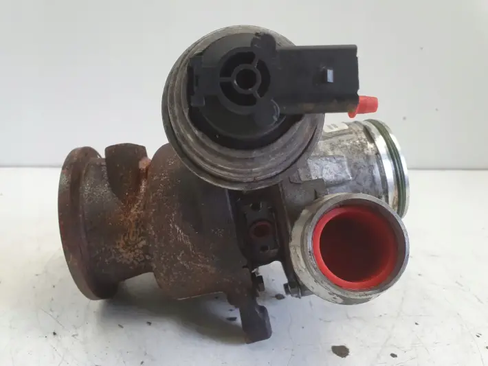 Volvo V60 S60 II 2.0 D3 TURBOSPRĘŻARKA turbo 31492968