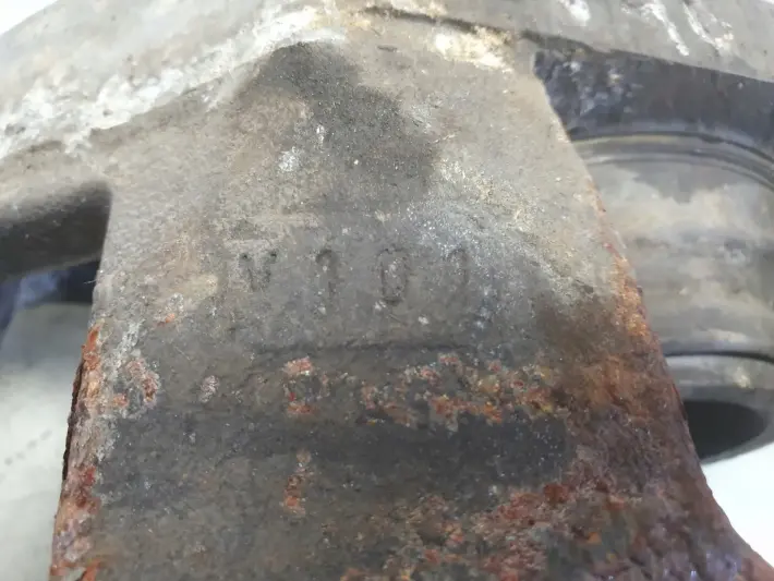 Volvo V40 II PRZEDNI ZACISK HAMULCOWY lewy przód KIEROWCY L.P 975