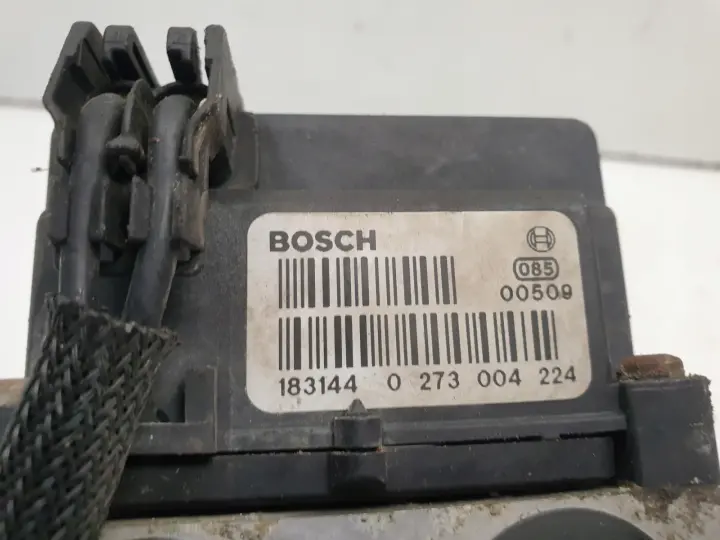 Volvo S40 V40 1.9 D POMPA ABS hamulcowa 30857585