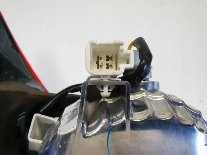 Toyota Auris II lift HB TYLNA LAMPA LEWA lewy tył kierowcy w klapę 02-344