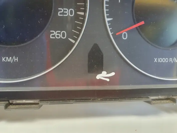 Volvo S80 II V70 III XC70 II LICZNIK ZEGARY Europa diesel 31254535AA