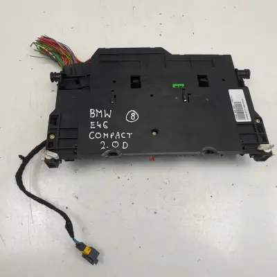 BMW E46 Compact 2.0 D SKRZYNKA BEZPIECZNIKÓW