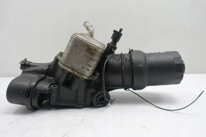 VW Golf V 2.0 FSI OBUDOWA FILTRA OLEJU oryginał