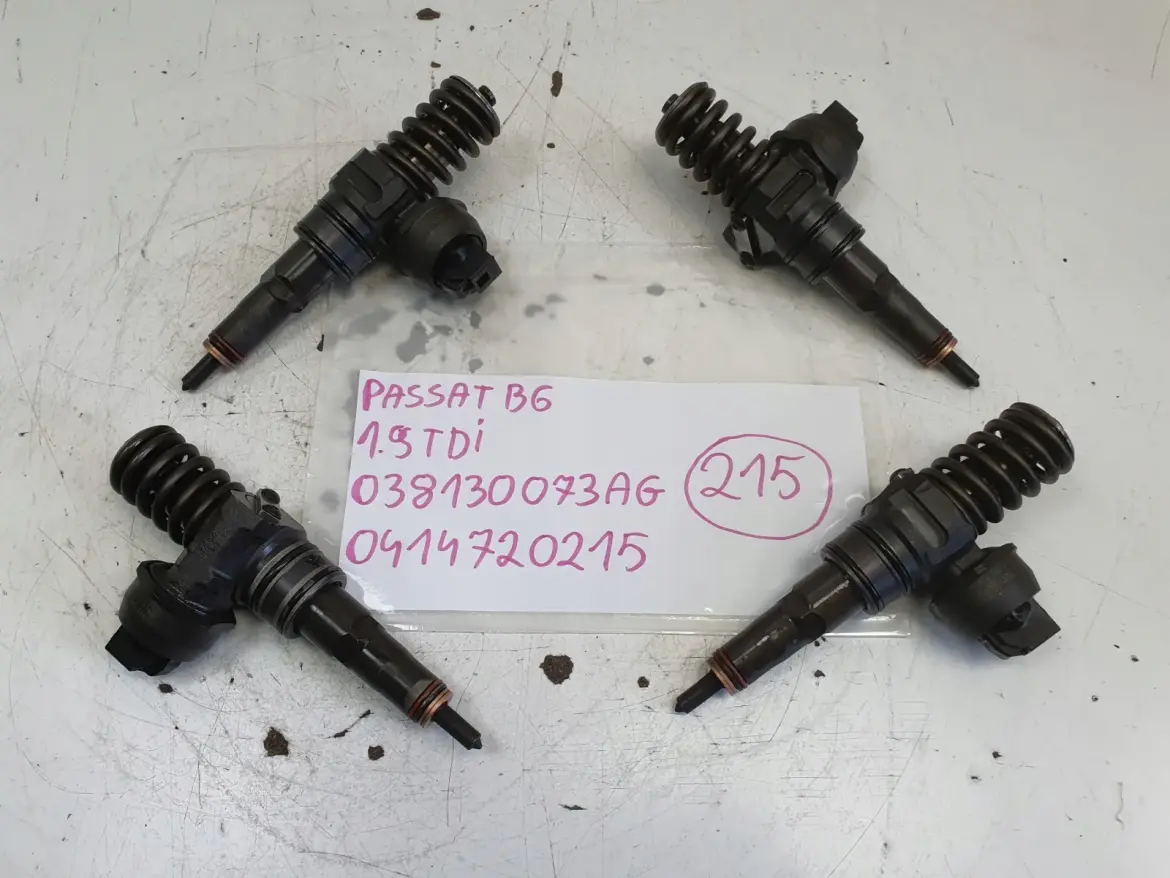 VW Audi Skoda 1.9 TDI WTRYSK Wtryskiwacz pompowtryskiwacz 038130073AG 105KM