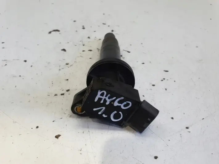 Toyota Aygo Yaris II 1.0 12V 1KR CEWKA ZAPŁONOWA 90919-T2002