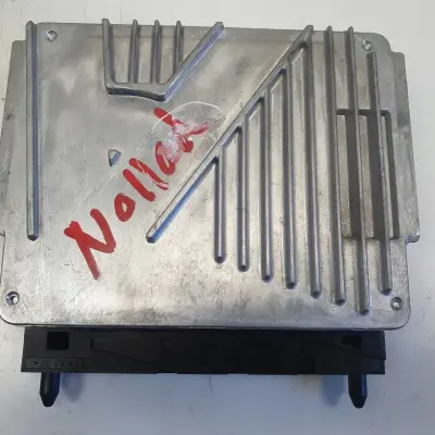 Volvo V70 II 2.4 BENZYNA KOMPUTER SILNIKA sterownik 30684877 079700-9540