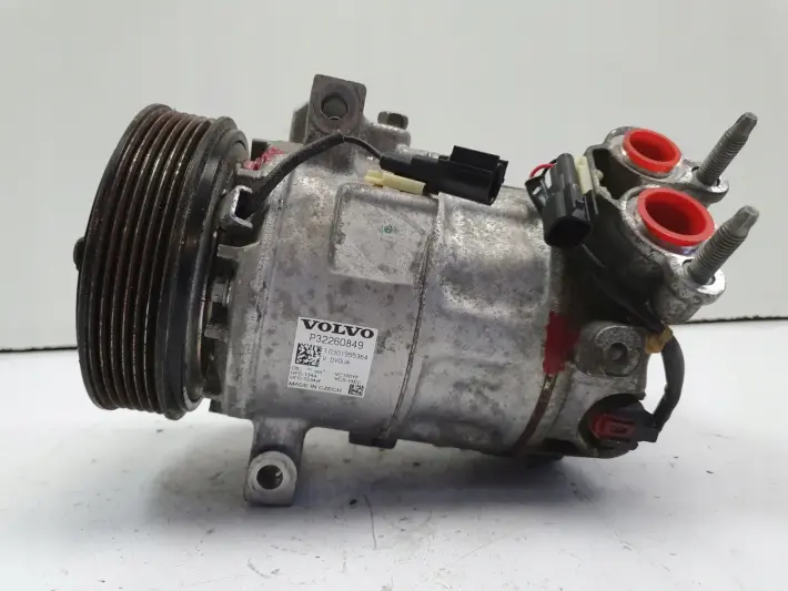 Volvo XC40 2.0 D4 SPRĘŻARKA KLIMATYZACJI kompresor 32260849