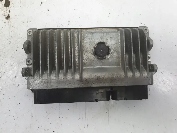 Toyota C-HR 1.8 Hybrid STEROWNIK SILNIKA komputer 89661-F4550