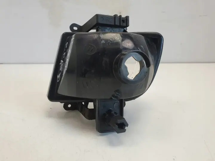 Hyundai Getz PRAWY PRZEDNI HALOGEN przód