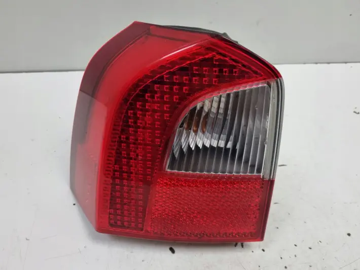 Volvo V70 III XC70 TYLNIA TYLNA LAMPA LEWA lewy tył LED 31395072