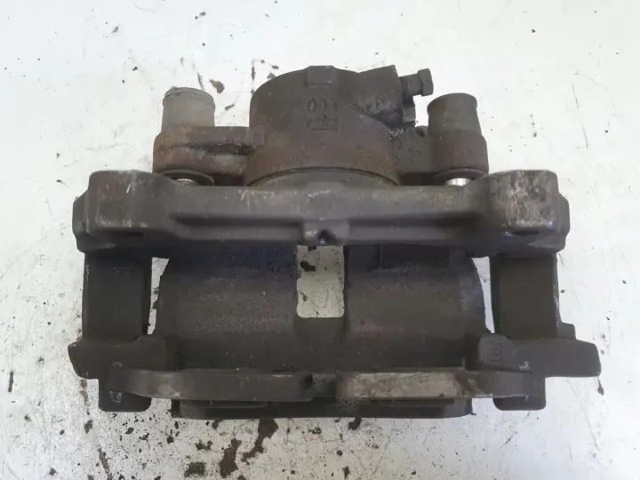 Volvo S60 XC60 II PRZEDNI ZACISK HAMULCOWY prawy przód PASAŻERA 31665741