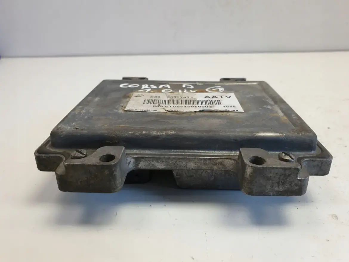 Opel Corsa D 1.0 12V STEROWNIK SILNIKA 55577832