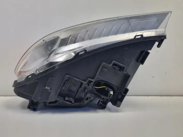 Volvo S80 II V70 III 06-16r PRZEDNIA LAMPA PRAWA PRAWY PRZÓD xenon 31214348