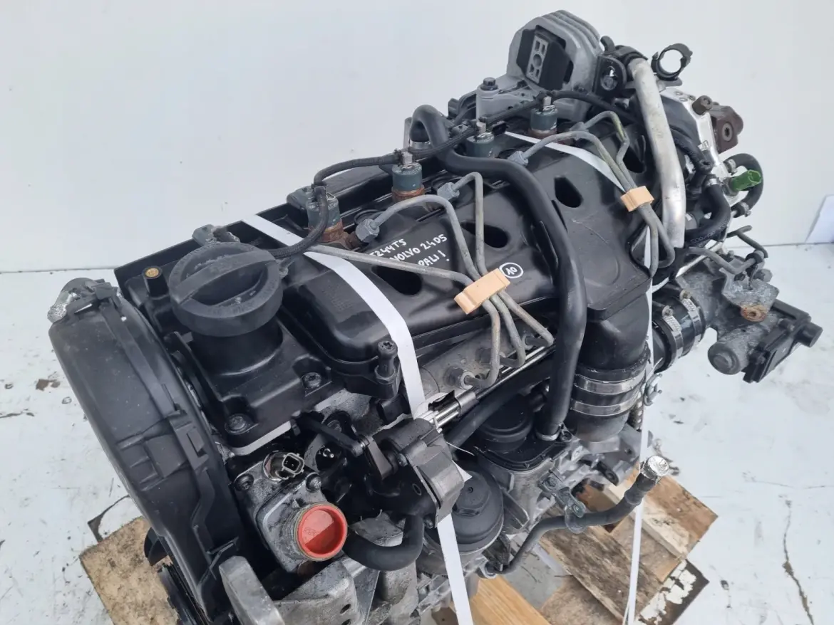 SILNIK BEZ OSPRZĘTU Volvo V70 II 2.4 D D5 DIESEL 163KM pali D5244T D5244T5