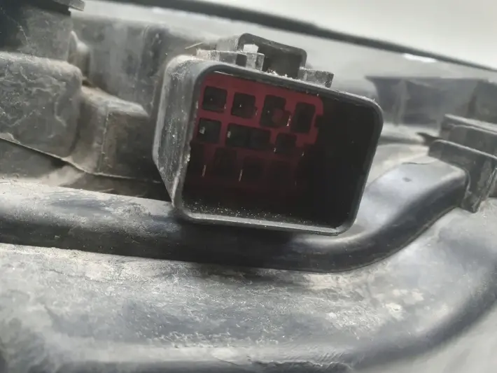 Volvo S80 II V70 III LIFT PRZEDNIA LAMPA PRAWA PRAWY PRZÓD europa 31420020