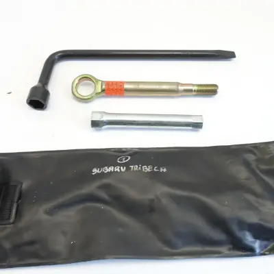 Subaru Tribeca ZESTAW KOŁA ZAPASOWEGO zapasu KLUCZ