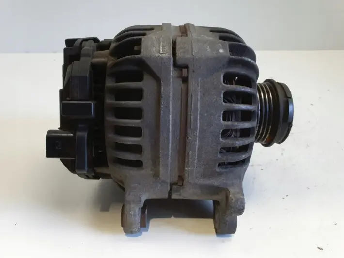 Skoda Superb I 1.9 TDI ALTERNATOR Bosch 028903029B 120A 0124515026