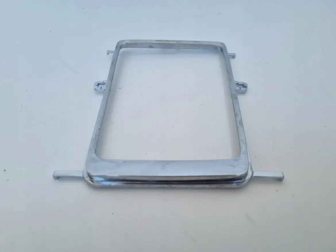 Volvo S60 II V60 V40 II RAMKA RADIA Dekor 31267052
