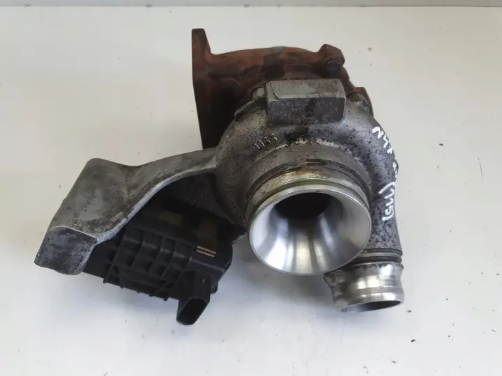 BMW E87 E90 E91 2.0 D N47 TURBOSPRĘŻARKA turbo 7800594