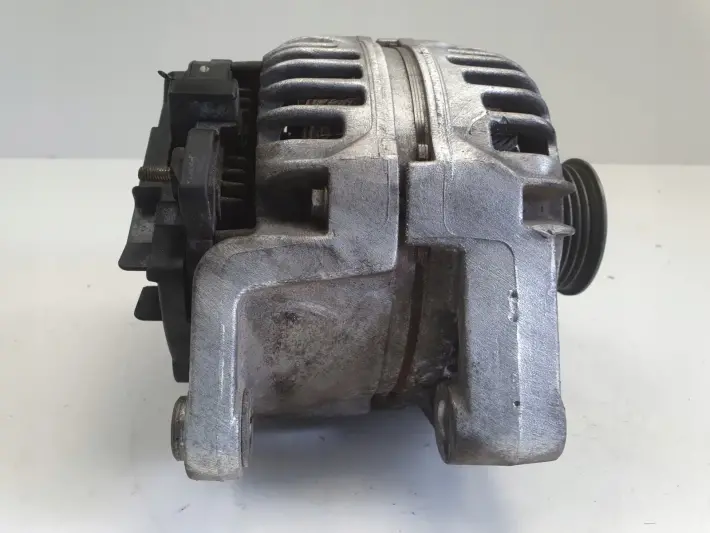 Opel Corsa C 1.2 16V ALTERNATOR 0124415023 bosch 100A