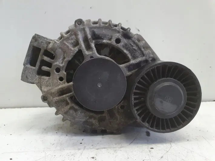 BMW E87 E90 2.0 i ALTERNATOR 0121715017