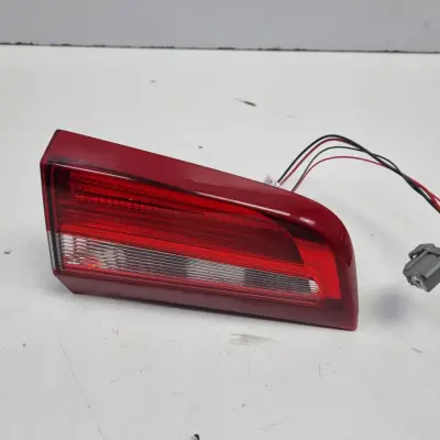 Volvo S60 II TYLNA LAMPA LEWA lewy tył kierowcy w klapę 30796271