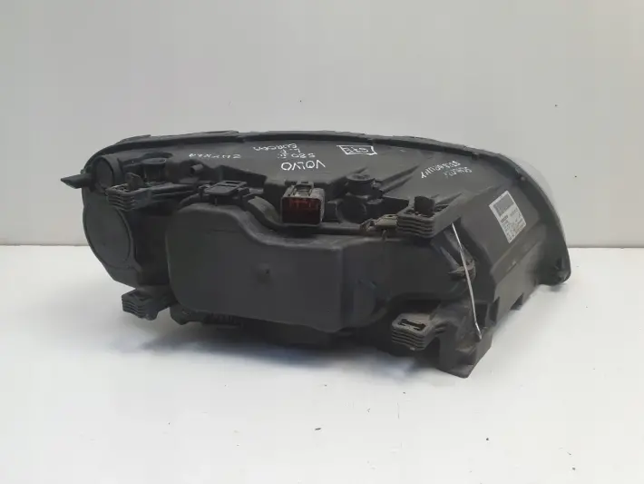Volvo S80 II V70 III 07-13r PRZEDNIA LAMPA LEWA lewy przód EUROPA 31214351