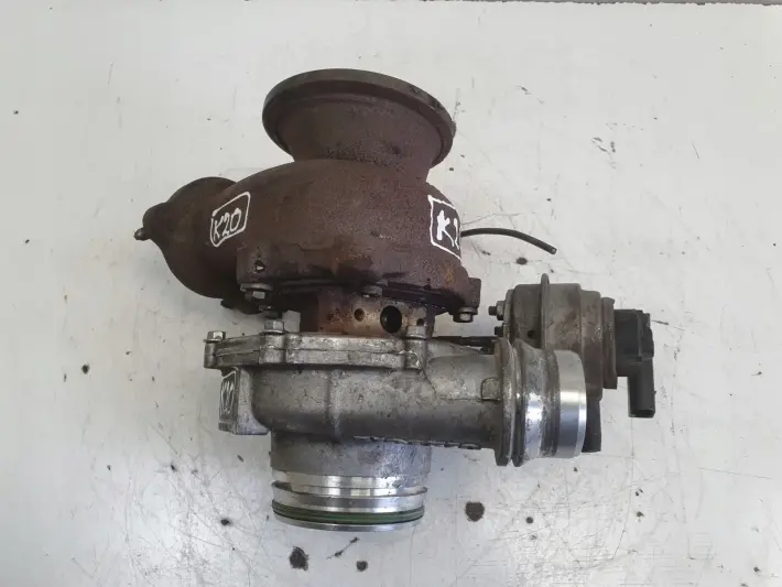 Volvo XC60 S60 V60 II 2.0 D3 TURBOSPRĘŻARKA turbo 31493379