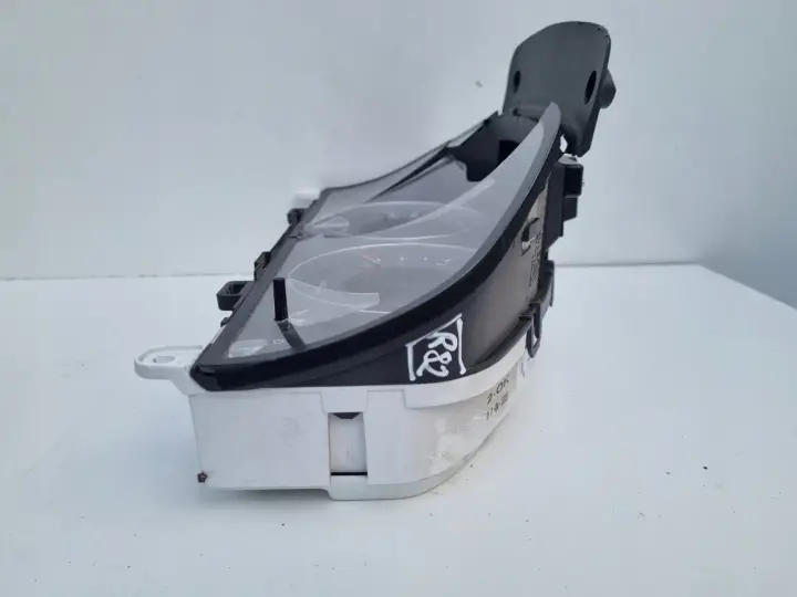 Volvo S80 II V70 III XC70 II 2.5 T LICZNIK ZEGARY Europa benzyna 31270898AA