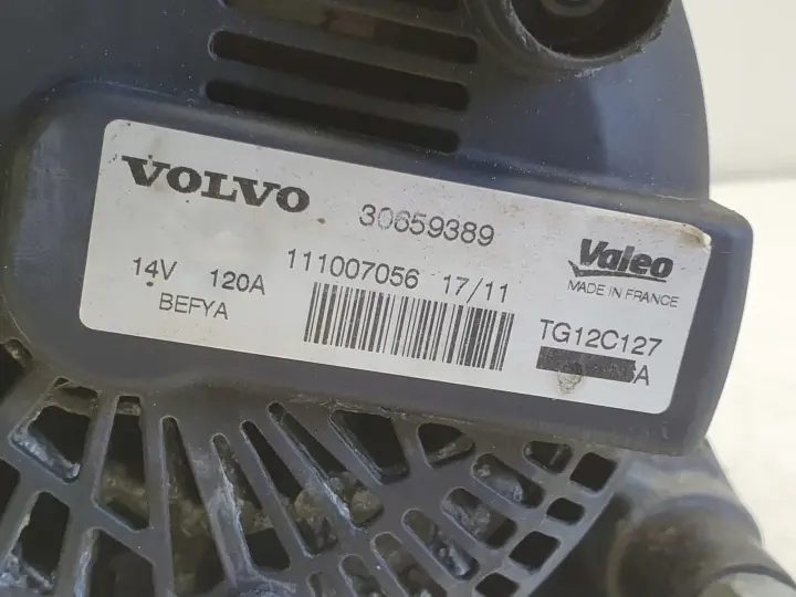 Volvo C30 D2 1.6 D ALTERNATOR 30659389 oryginał