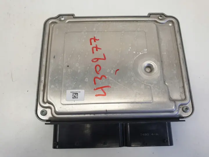 VW Jetta VI 2.0 TFSI STEROWNIK SILNIKA komputer