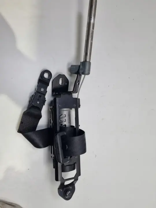 Volvo S60 I XC70 I V70 II lift PRAWY PAS BEZPIECZEŃSTWA Pasażera 6075637R