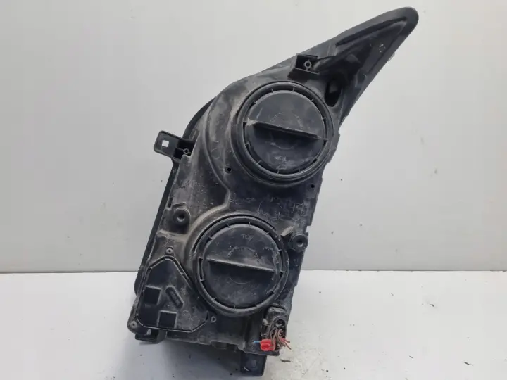 VW Crafter PRZEDNIA LAMPA PRAWA prawy przód EUROPA