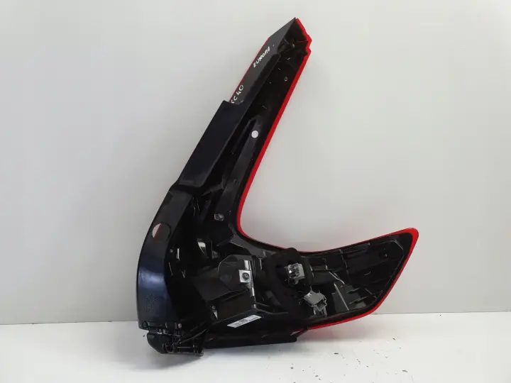 Volvo XC40 TYLNA LAMPA LEWA lewy tył kierowcy Europa 31446790