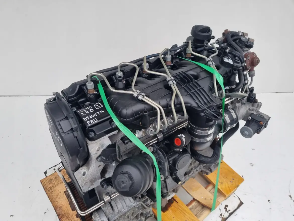 SILNIK KOMPLET Volvo XC70 II 2.4 D5 175KM pali 148tyś D5244T14