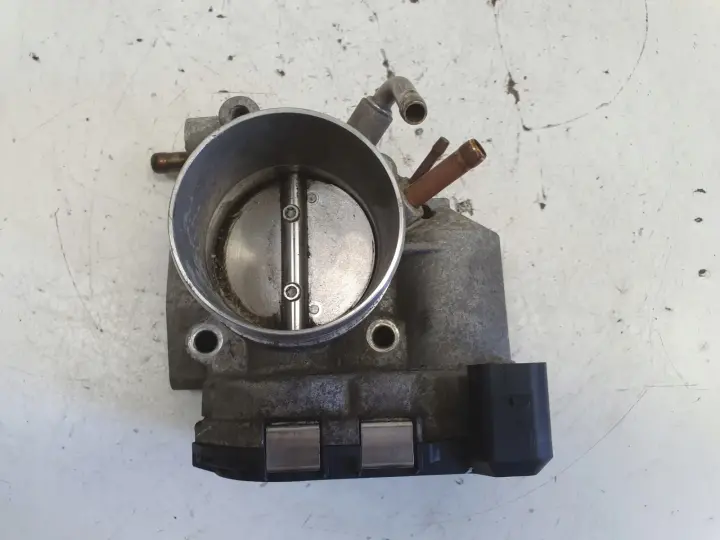 Audi A4 B6 2.0 20V PRZEPUSTNICA 06B133062H 0280750088