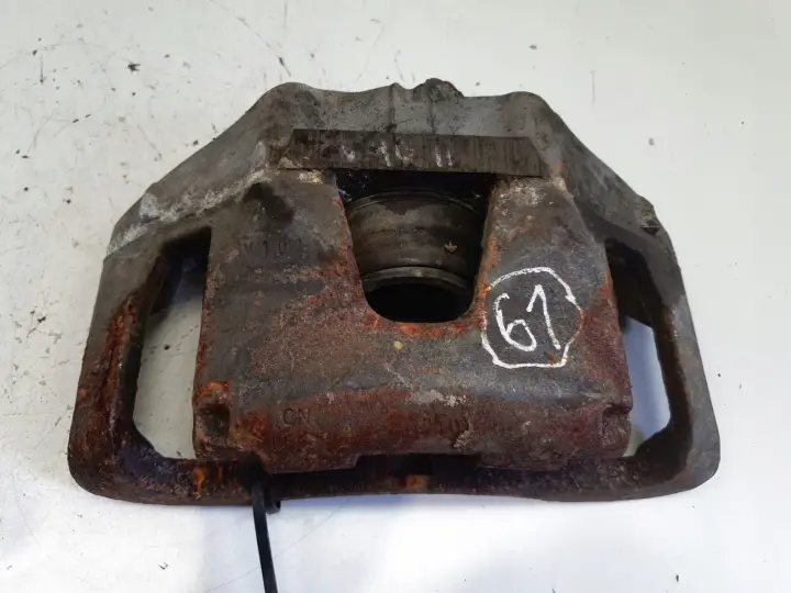Volvo V40 II PRZEDNI ZACISK HAMULCOWY lewy przód KIEROWCY L.P 975