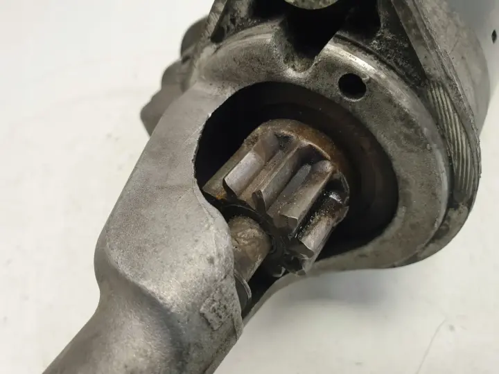 Audi A4 B6 2.5 TDI V6 ROZRUSZNIK bosch 0001109021